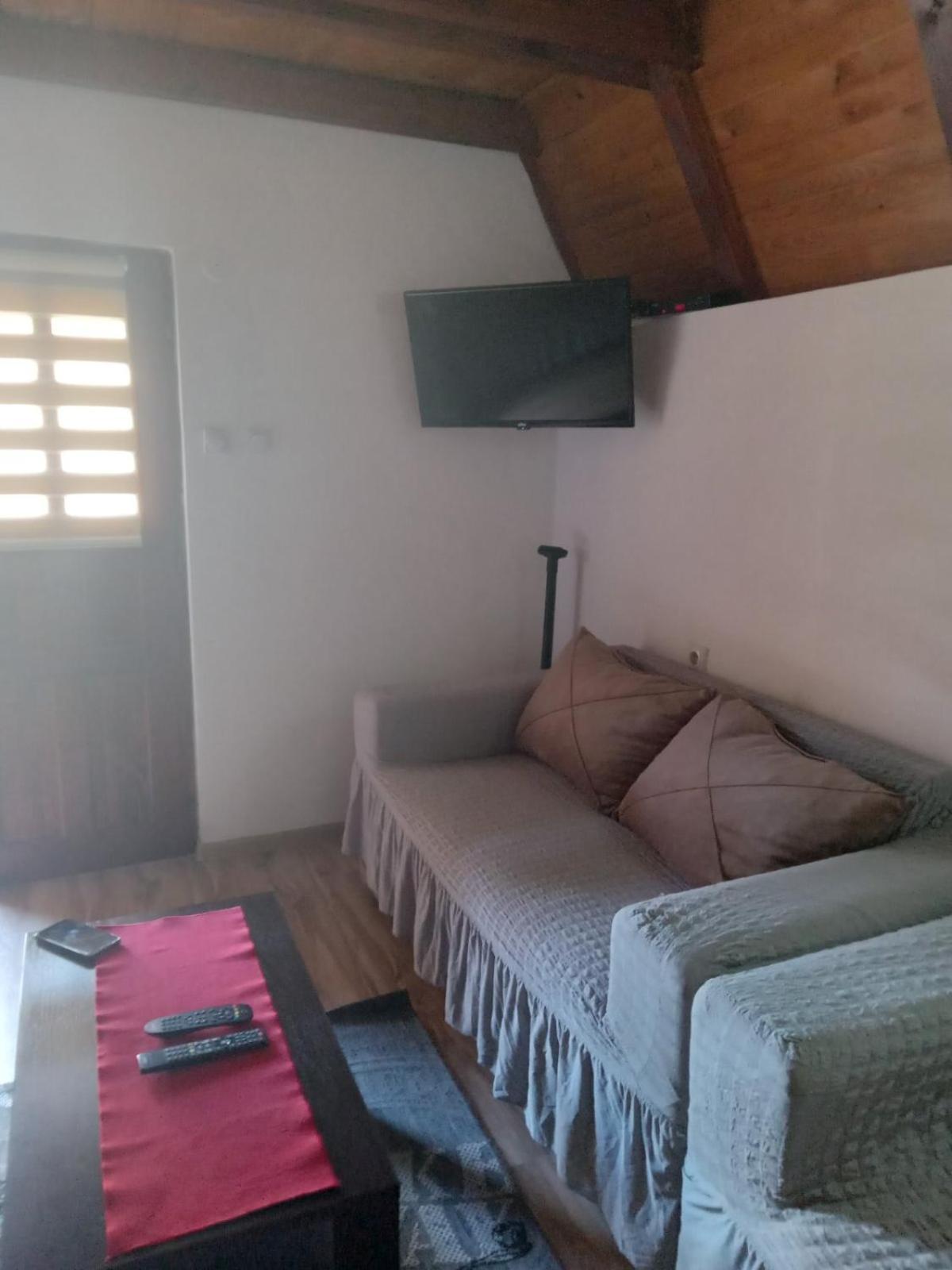 Planinska Kuca Dusan Mitrovac Ngoại thất bức ảnh